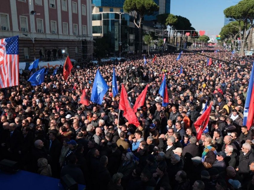 Protesta e opozitës jehonë në mediat ndërkombëtare/ “The Washington Post”: Mijëra qytetarë kërkuan dorëheqjen e kryeministrit