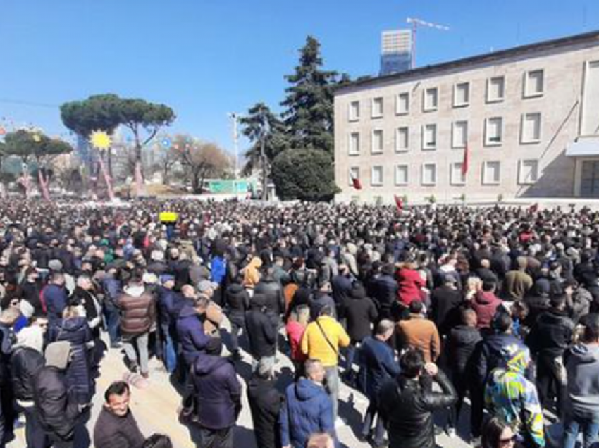 Sa do të zgjasë protesta? Mbi 1000 efektivë në terren, ja rrugët që do të bllokohen sot nga ora 10:00