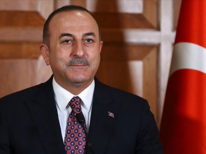 Mevlut Cavusoglu: Turqia nuk do të pranojë më refugjatë nga Siria pas tërmeteve