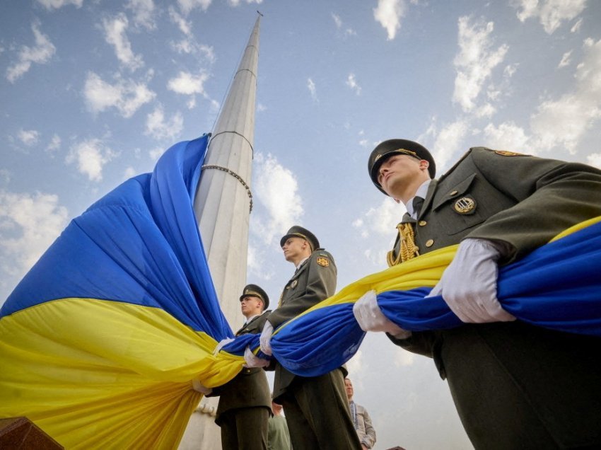 Stoltenberg: Putin nënvlerësoi forcën e popullit ukrainas