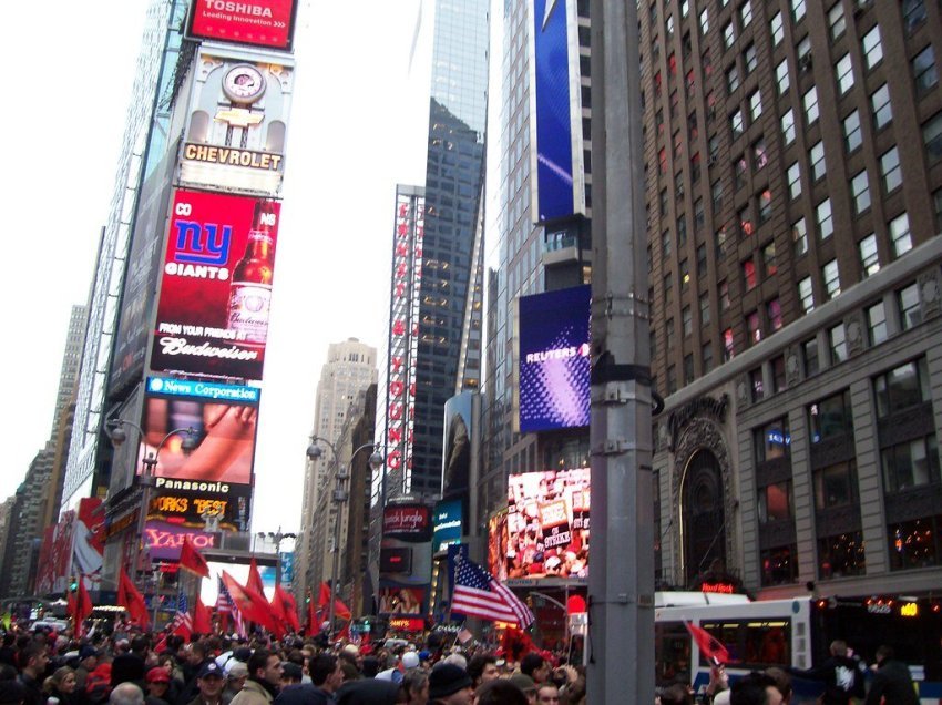 Shpallja e Pavarësisë së Kosovës 17 shkurt të vitit 2008 në Times Square