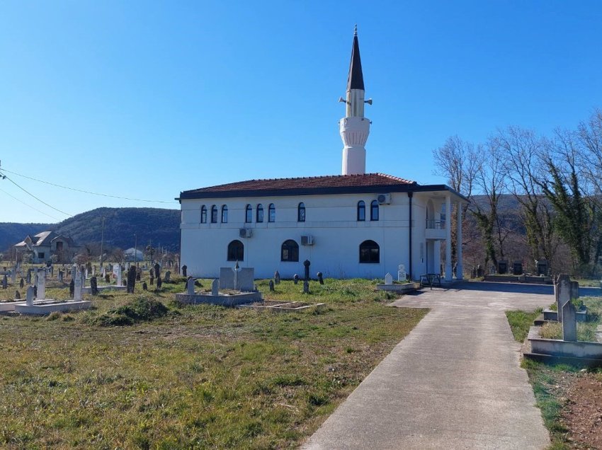 Xhamitë në Anë të Malit  