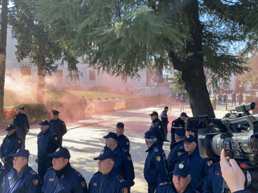 Tensione e kaos, kështu përfundoi protesta e opozitës 