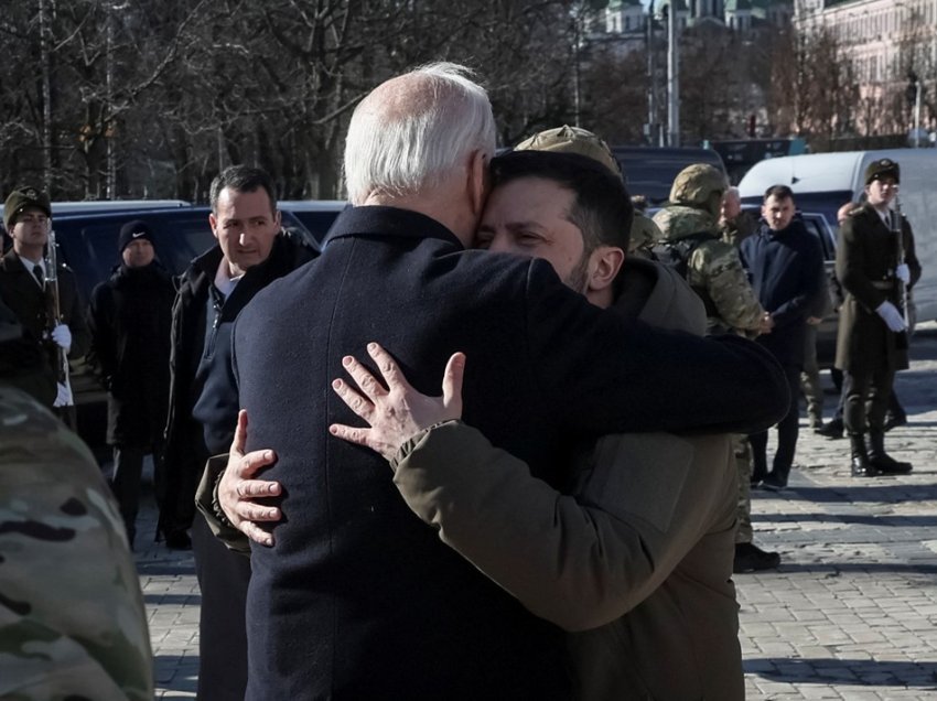 “Nuk po largohemi”/ Një moment bisede mes dy presidentëve