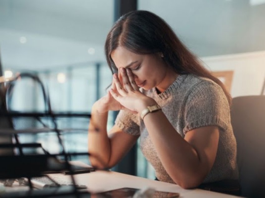 A duhet t’i tregoni shefit nëse keni probleme me shëndetin mendor?