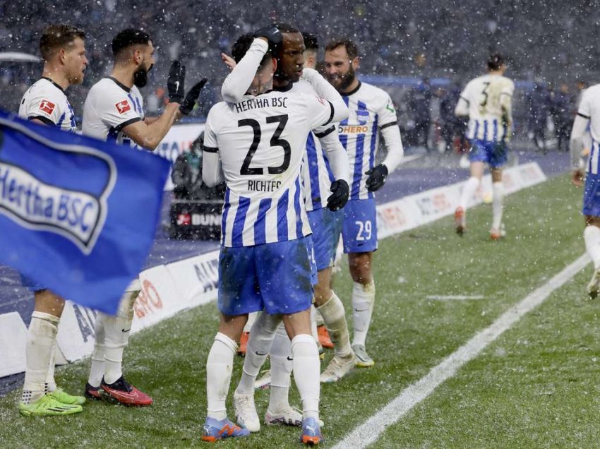 Hertha e fortë për Augsburgun e Mërgim Berishës