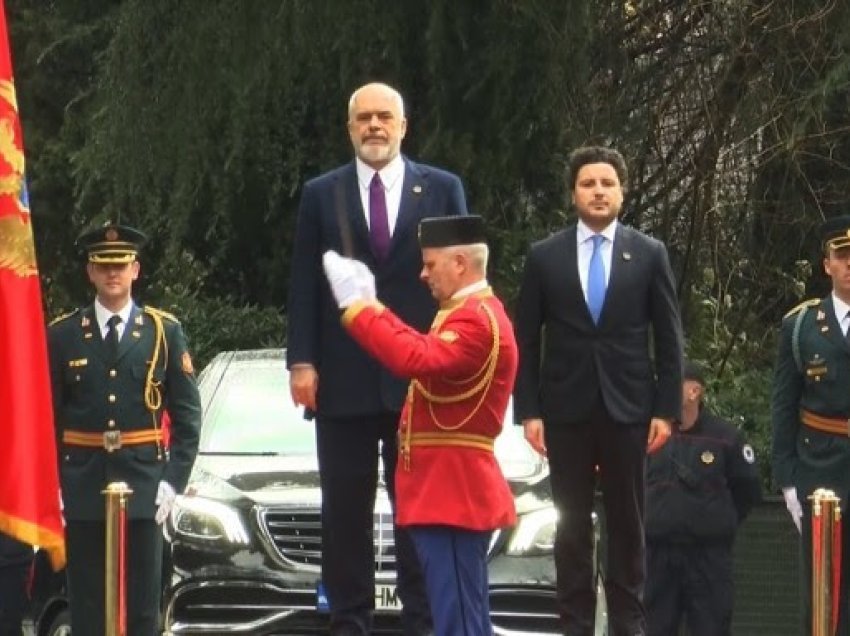 ​Rama pritet në Mal të Zi me ceremoni shtetërore, nis mbledhja e përbashkët