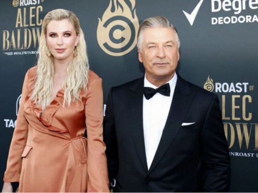 Vajza e Alec Baldwin në pritje të fëmijës së saj të parë