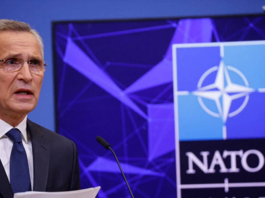 Stoltenberg: NATO duhet të rrisë prodhimin e armëve në vitin 2023