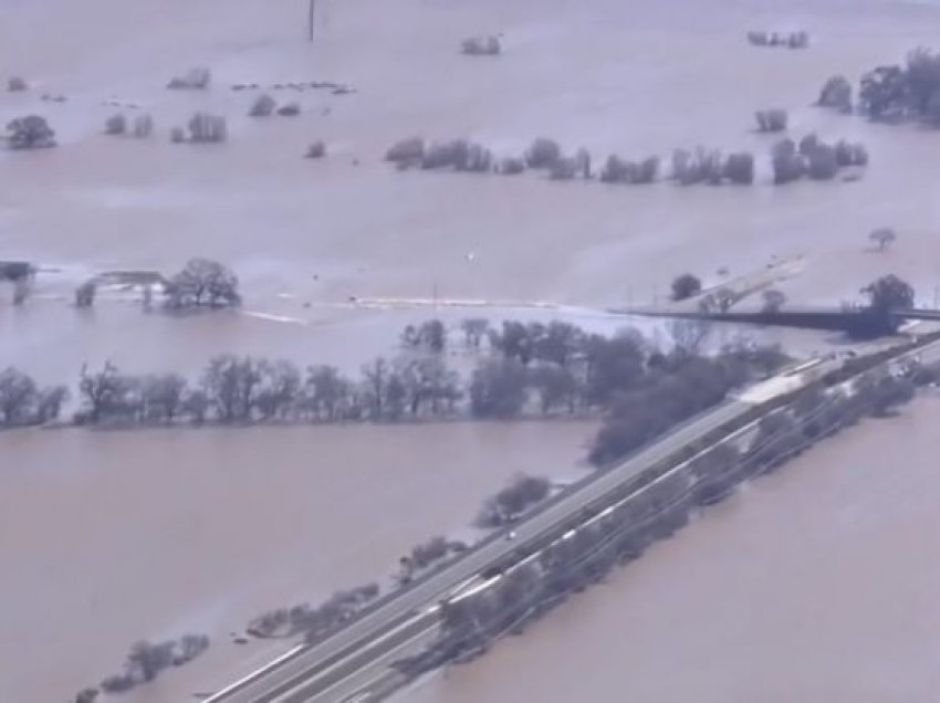 Viktima dhe shkatërrime nga përmbytjet në Kaliforni, por meteorologët parashikojnë tjetër valë stuhish të frikshme