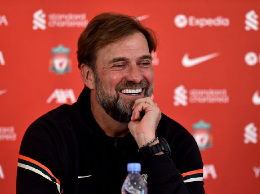 Klopp ankohet për gjyqtarët e Premier Leagues