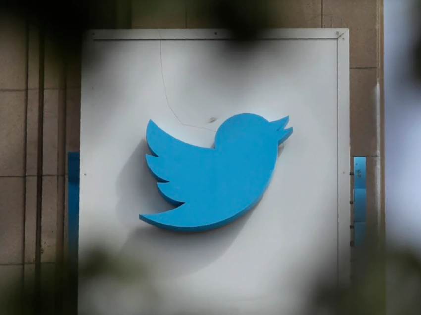 Twitter-i do të lehtësojë një rregullore që ndalonte reklamat politike