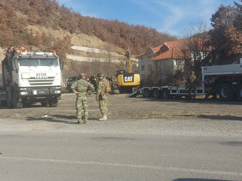 KFOR-i i largon barrikadat edhe në Jarinjë, ky është veprimi i Policisë së Kosovës