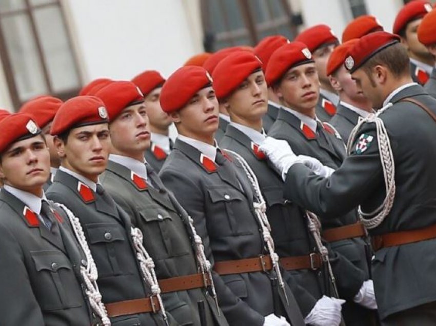 Vritet një ushtar gjatë shkëmbimit të zjarrit në një kazermë në Austri