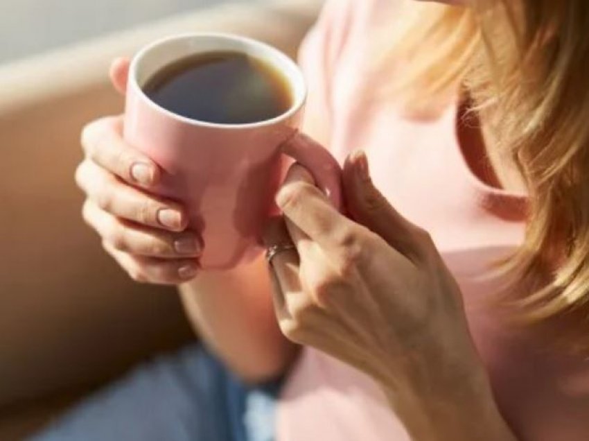 Zakonet e mëngjesit të lidhura me kafenë që duhet t’i ndaloni menjëherë