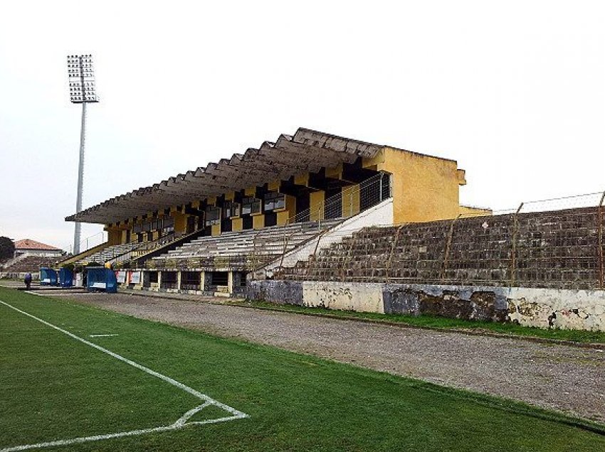 Premtimet për stadiume bëhen “mollë sherri” 