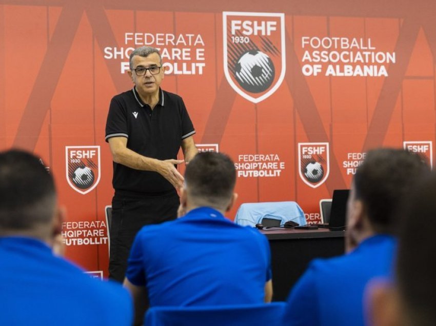 “Çmendet” gjyqtari i UEFA-s: Jam i impresionuar nga arbitrat shqiptarë