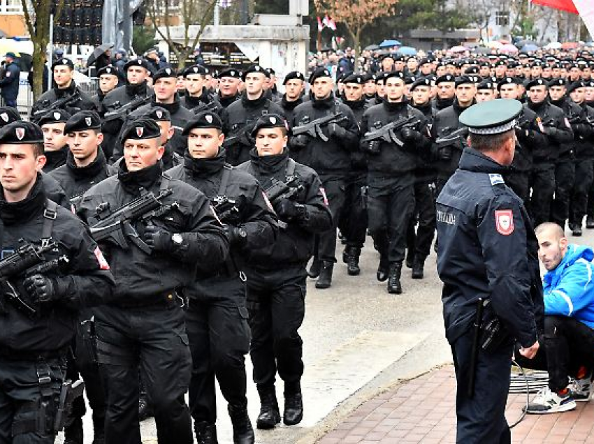 Serbët e Bosnjës provokojnë me një paradë 