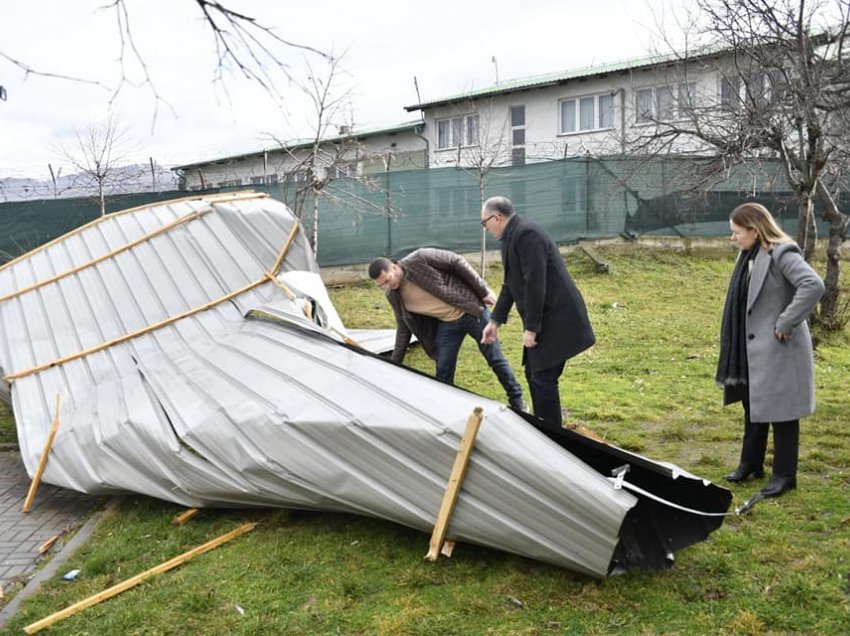 Erërat e fuqishme shkaktuan dëme të shumta mbrëmë në Prizren