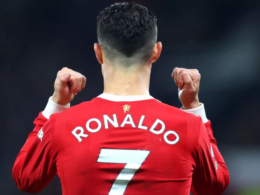 Manchester United ka një listë prej dy lojtarëve për ta zëvendësuar Ronaldon