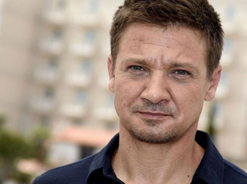 Jeremy Renner pësoi aksident derisa po përpiqej të shpëtonte nipin