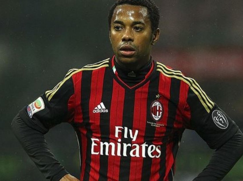 Robinho mendon të rikthehet në futboll