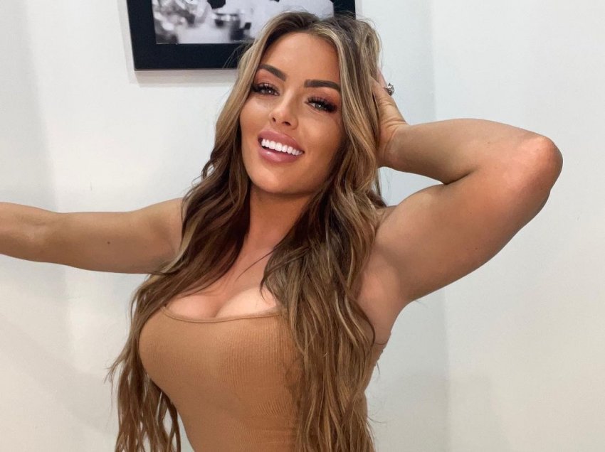 Ish-ylli i WWE, Mandy Rose merr oferta për martesë pas pozave atraktive me bikini