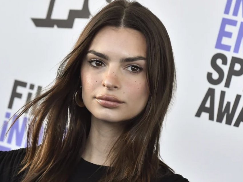 Emily Ratajkowski akuzon paparacët, ja për çfarë arsye