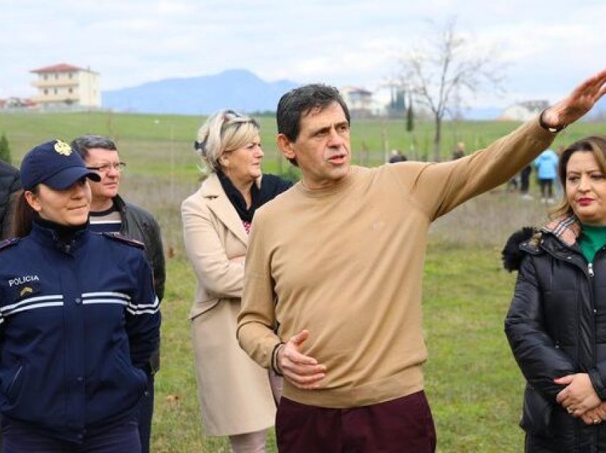 Kryebashkiaku i Kamzës sfidon Berishën: Sali, turpi të mbuloftë! Hajde kandido përballë meje