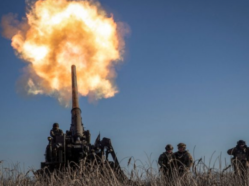 Për pesë ose gjashtë muaj, Bakhmuti ka qenë “një ferr” – thotë komandanti ukrainas