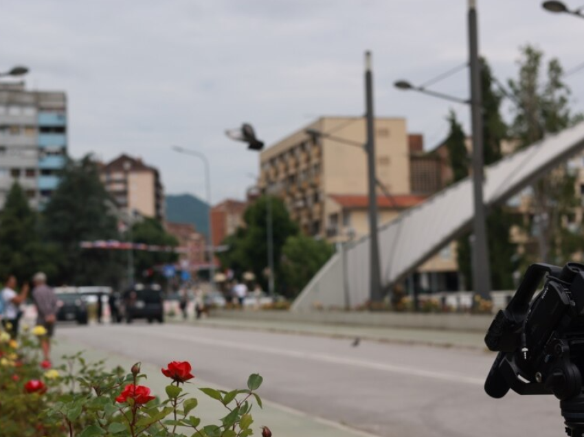 Media spanjolle shkruan nga veriu i Kosovës: Kryetarët etnikë shqiptarë të barrikaduar para shumicës serbe