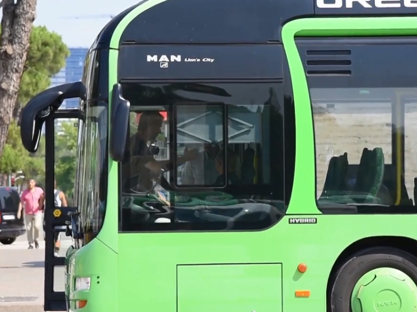 Arrestohet drejtuesi i motorit që u përplas me autobusin e linjës së Unazës! Policia: Ishte pa leje drejtimi dhe në sens të kundërt