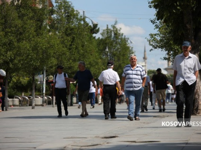 ​Qytetarët të ndarë në dysh për situatën në veri: Kurti të bashkëpunojë me Amerikën