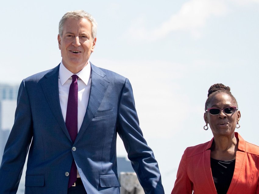 Ish-kryebashkiaku i NYC, Bill de Blasio dhe gruaja Chirlane McCray njoftojnë ndarjen martesore