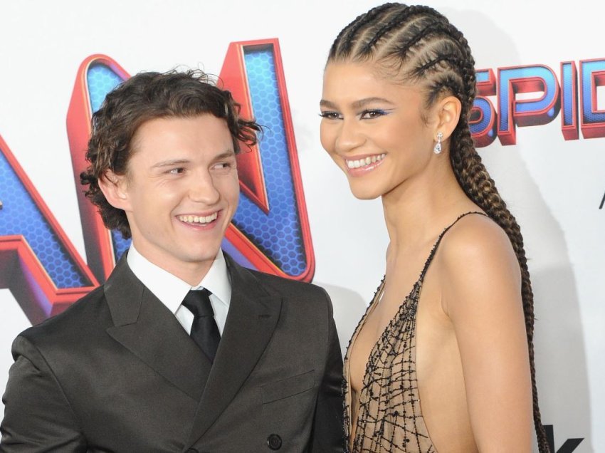 Tom Holland flet për romancën me Zendaya