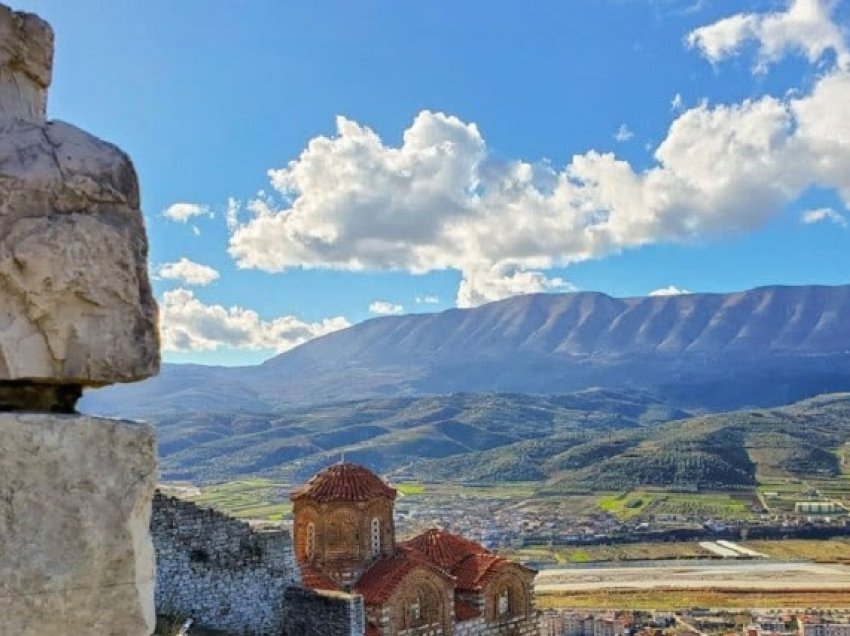 Revista italiane: Shqipëria, Salento i ri