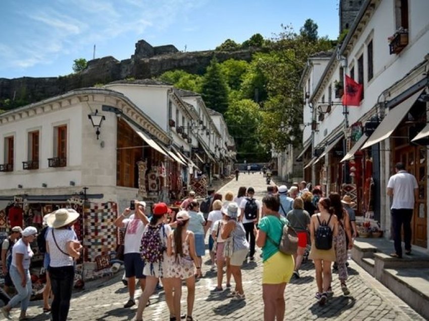 Gjirokastra destinacion për të huajt; 50 mijë vizitorë në kala në gjashtë muajt e parë të vitit