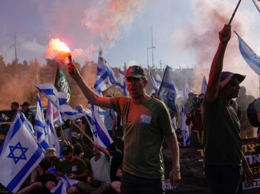 Izraelitët bllokojnë autostradat; protestë mbarëkombëtare kundër planit të qeverisë për gjyqësorin