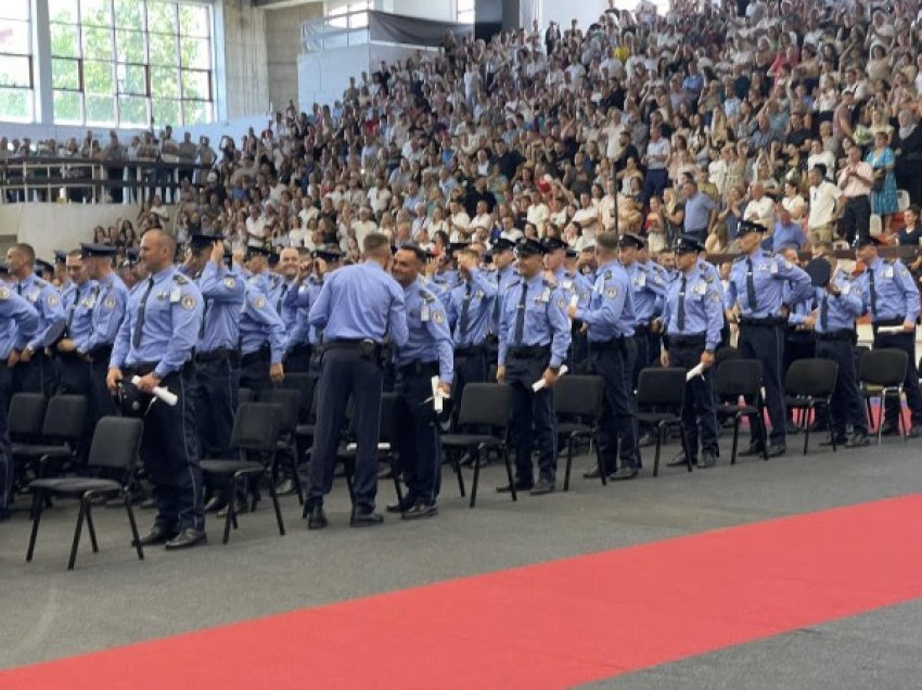 Osmani: Të punohet për t’u rritur numri i grave në Polici