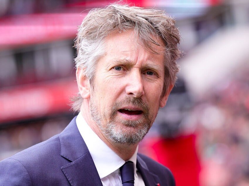 Van der Sar transferohet në Holandë, por mbetet në reanimacion