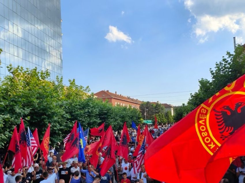 Përfundon protesta, ky ishte paralajmërimi i veteranëve!