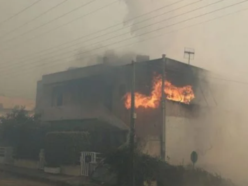 Moti ekstrem, Greqia në ‘luftë’ me flakët, digjen makina dhe shtëpi në Atika