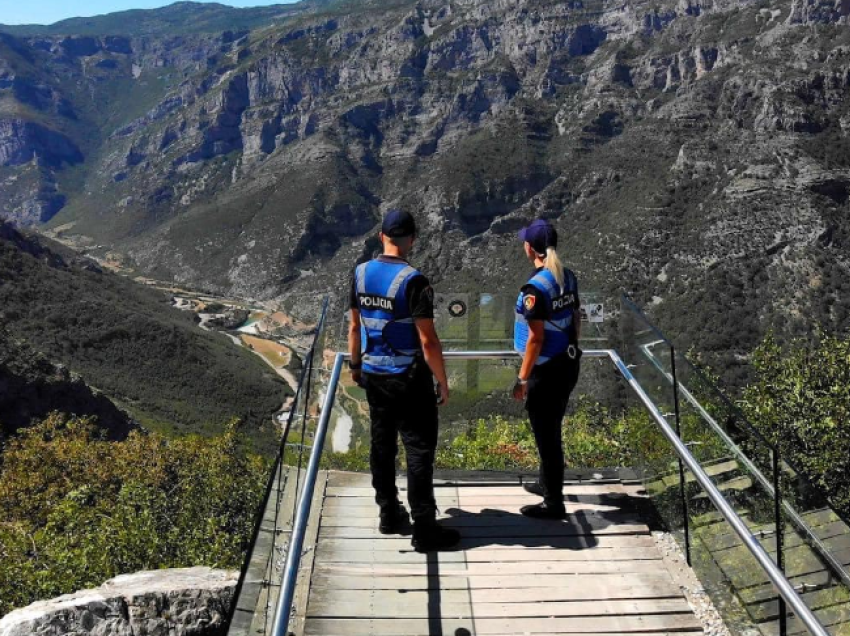 Shërbejnë në temperatura ekstreme, kryeministri Rama falenderon efektivët e Policisë Rrugore dhe asaj Bashkiake