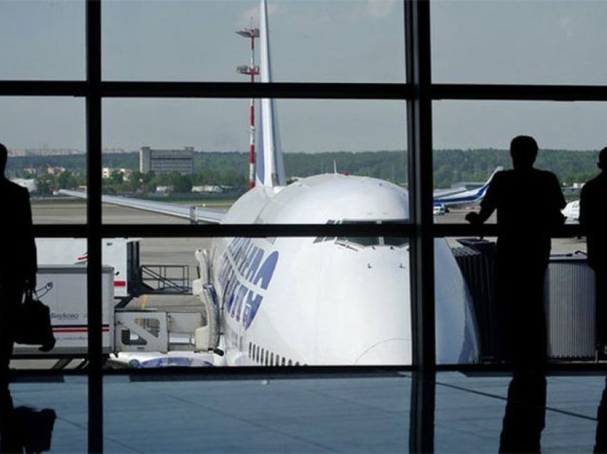 Rreth 30 fluturime anulohen në aeroporte, zbulohet arsyeja