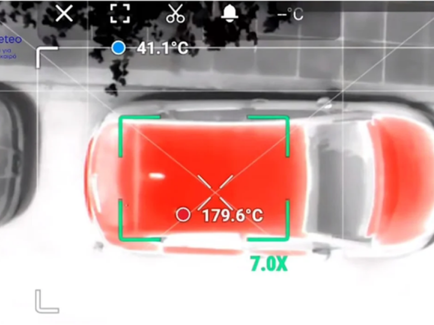 Kujdes kur parkoni në diell! Tavani i makinës arrin 179 gradë Celcius, 50 gradë brenda