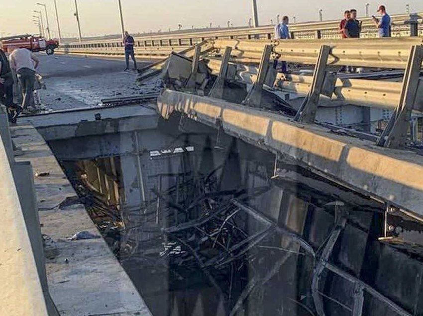 Trafiku në Urën e Krimesë është bllokuar