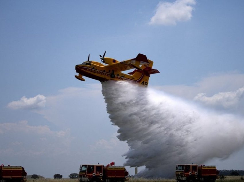 BE synon të blejë edhe 12 aeroplanë për të luftuar zjarret