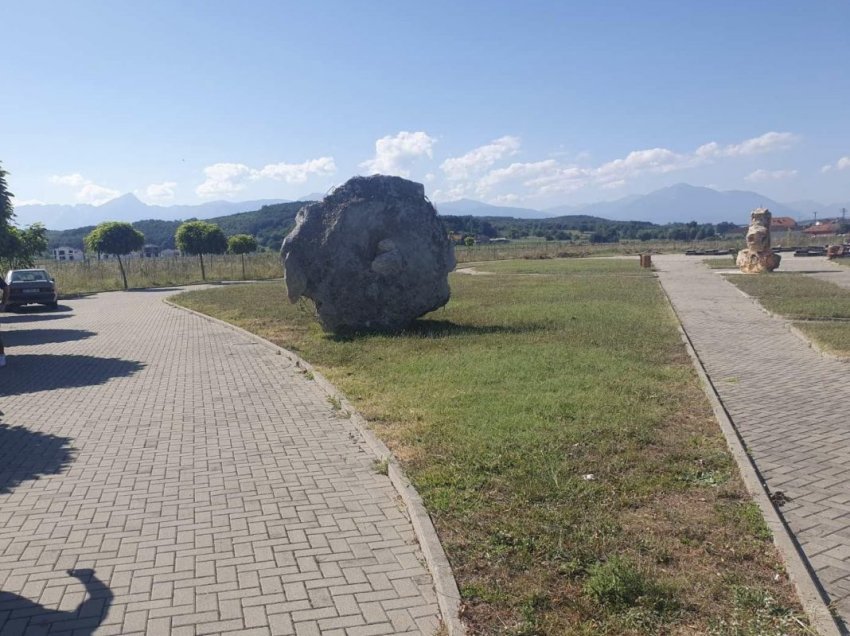 Guri i Nënës Pashke vendoset përkohësisht në Mejë