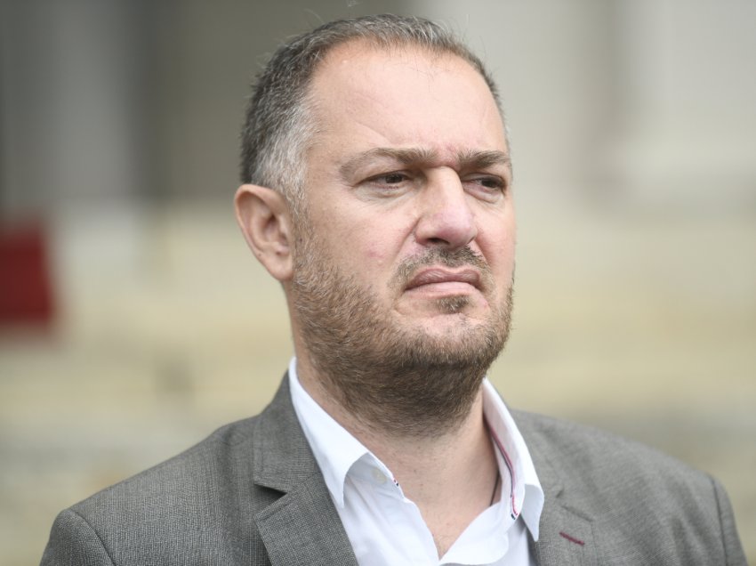 Kostiç (Dveri): Populli serb i Kosovës gjithnjë e më shumë po humb besimin në pushtetin e Vuçiçit