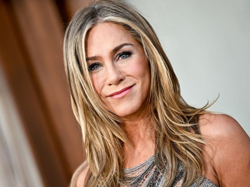 Jennifer Aniston thotë se po planifikon të pushojë nga angazhimet në aktrim për të iu përkushtuar udhëtimeve